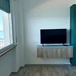 P022 - Porto Recanati, Nuovissimo Bilocale Fronte Mare Apartment *