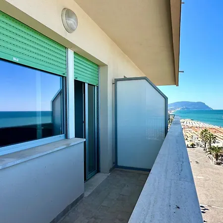 Appartamento P022 - Porto Recanati, Nuovissimo Bilocale Fronte Mare *