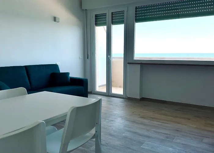 P022 - Porto Recanati, Nuovissimo Bilocale Fronte Mare