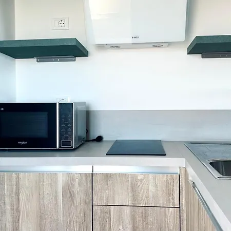 P022 - Porto Recanati, Nuovissimo Bilocale Fronte Mare * Porto Recanati