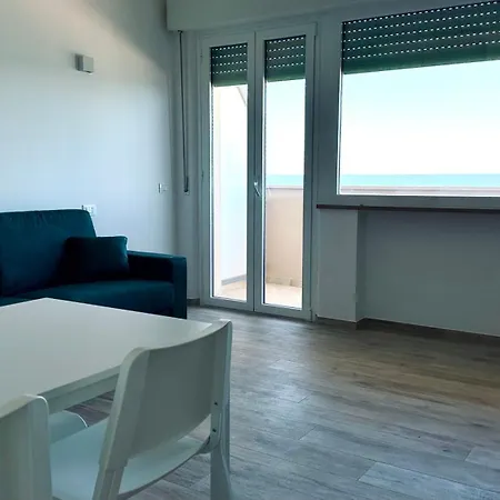 P022 - Porto Recanati, Nuovissimo Bilocale Fronte Mare